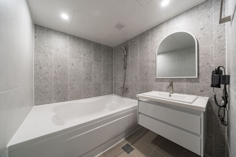 Liv Life Hotel ROYAL SUITE 2PC 6