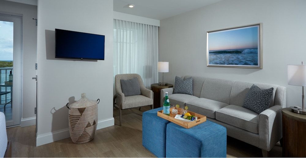 The Pointe Hotel Queen Accessible Premier Waterfront Suite 5
