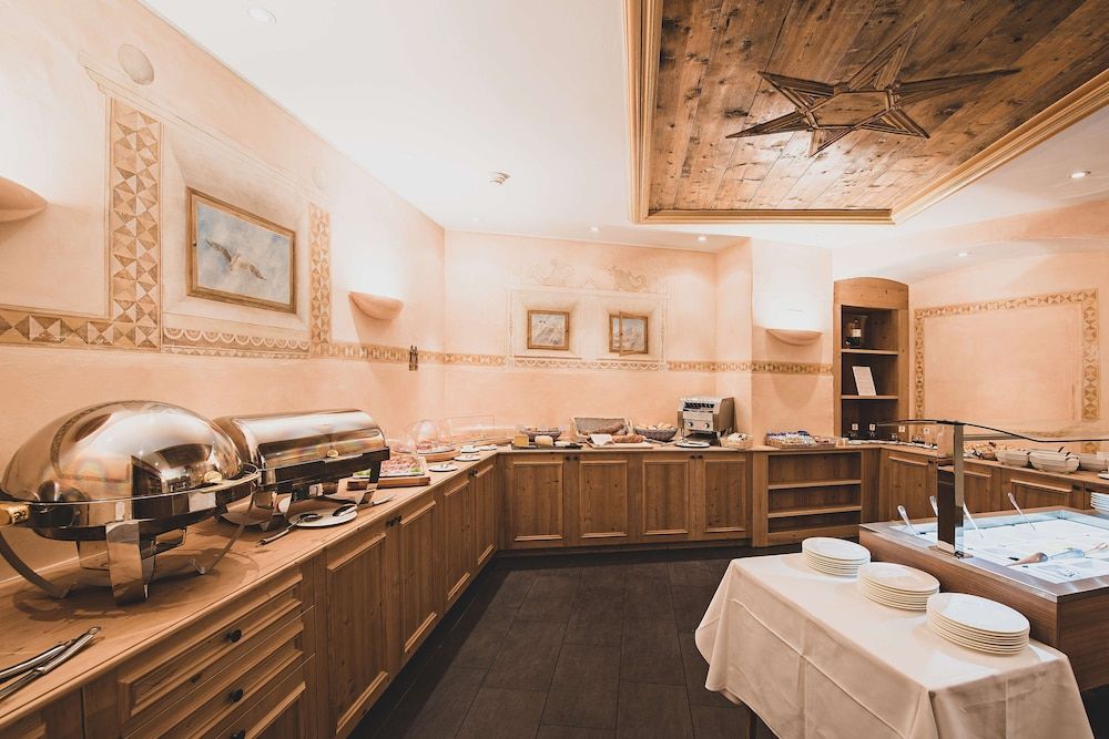 Art Boutique Hotel Monopol Standard Room, 1 Double or 2 Twin Beds 4