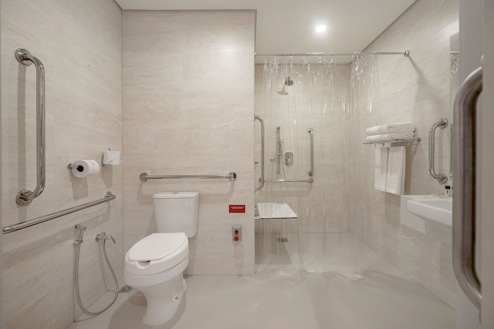 Intercity Curitiba Batel Standard PwD Disability Access - 1 Double Bed 3
