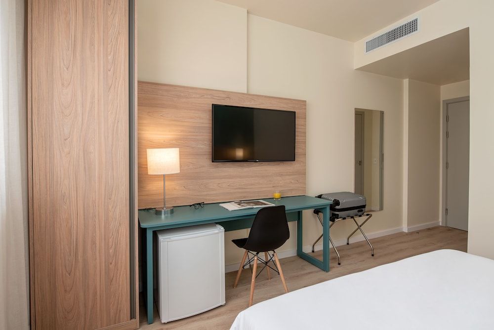 Intercity Curitiba Batel Standard PwD Disability Access - 1 Double Bed
