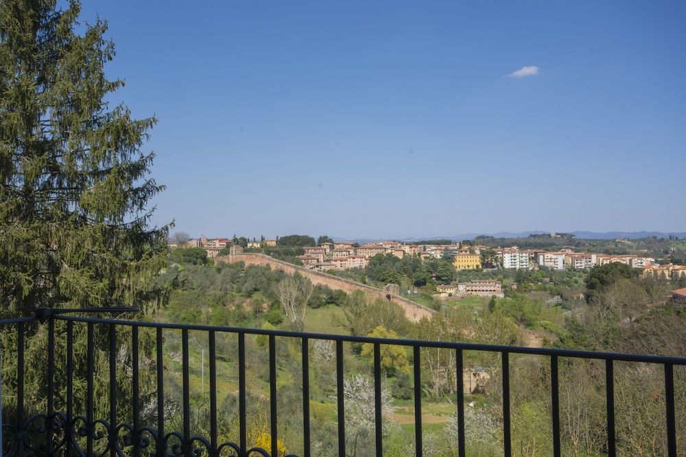 B&B Pantaneto Palazzo Bulgarini Family Quadruple Room, Balcony, Valley View 5