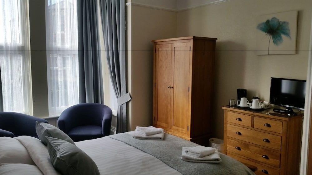 Standard Double Room (Room4)