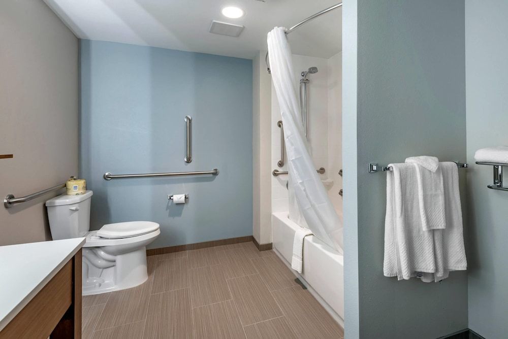 MainStay Suites Durango Suite, 1 King Bed, Accessible, Non Smoking (Efficiency) 2