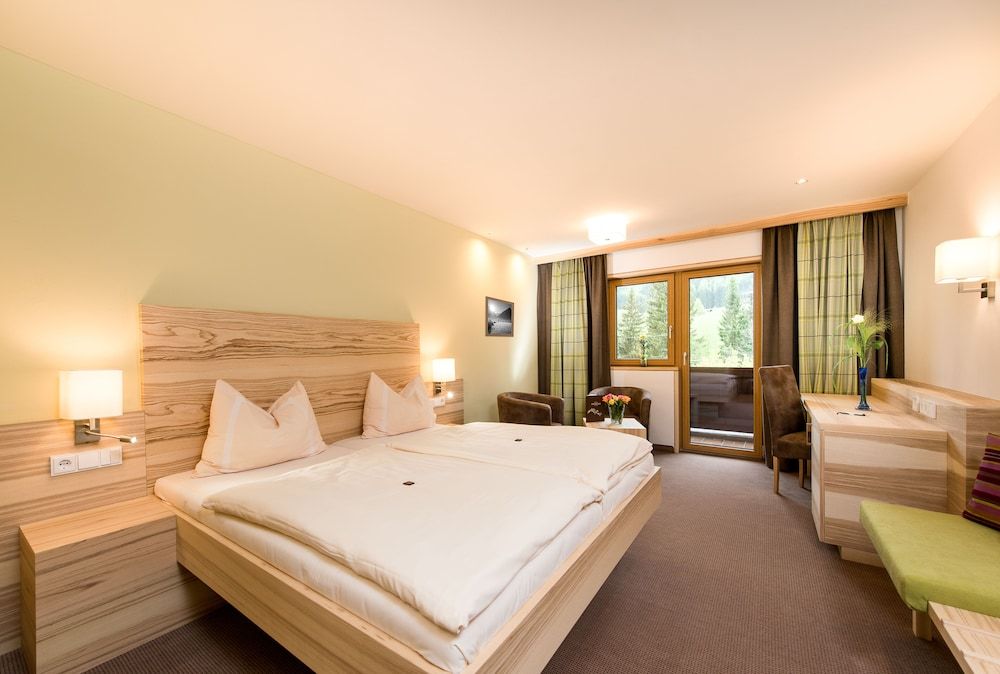 Classic Double Room Single Use, Balcony