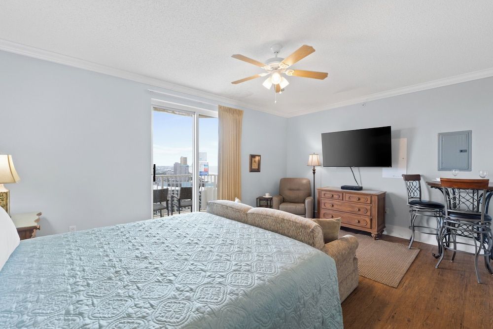 Studio, 1 Bedroom, Balcony, Ocean View (1400)