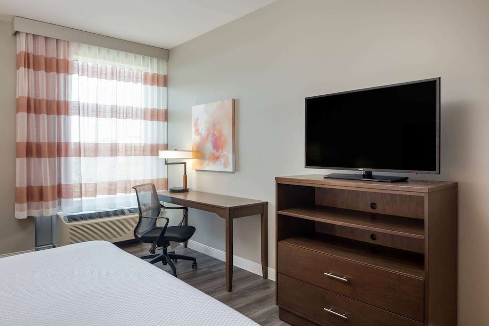 Executive Room, 1 King Bed, Non Smoking