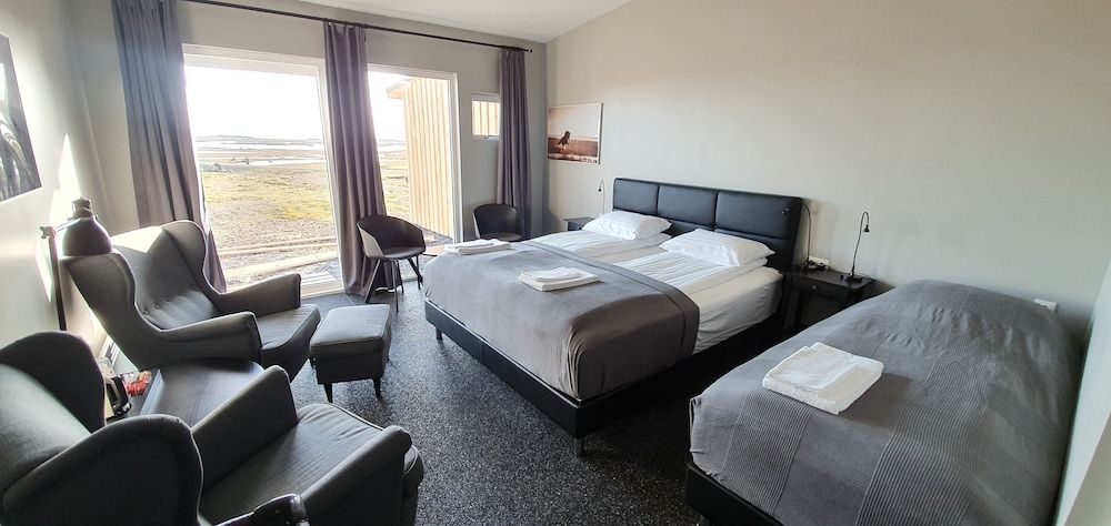 Viking Café Guesthouse Triple Room, Private Bathroom 5