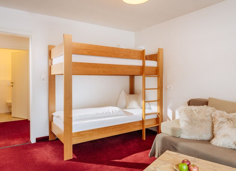 Hotel Kögele Deluxe Suite, 3 Bedrooms, Balcony, Mountain View 6