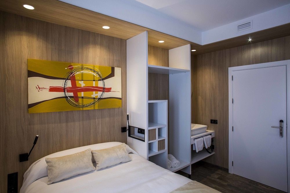 Hostal Sevilla Santa Justa Double Room, Private Bathroom 25