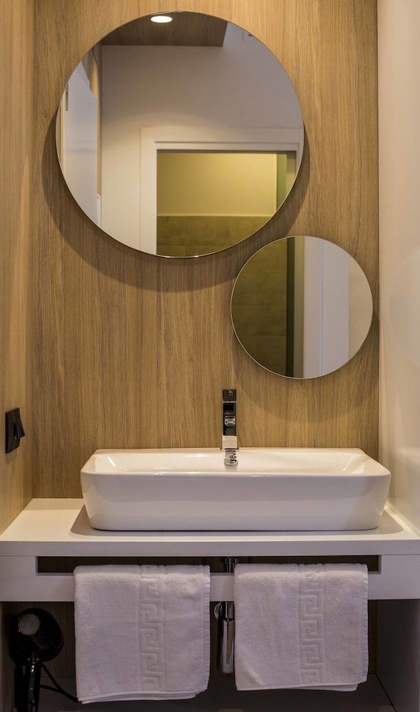 Hostal Sevilla Santa Justa Double Room, Private Bathroom 48