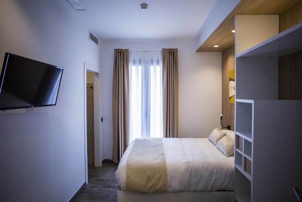 Hostal Sevilla Santa Justa Double Room, Private Bathroom 31