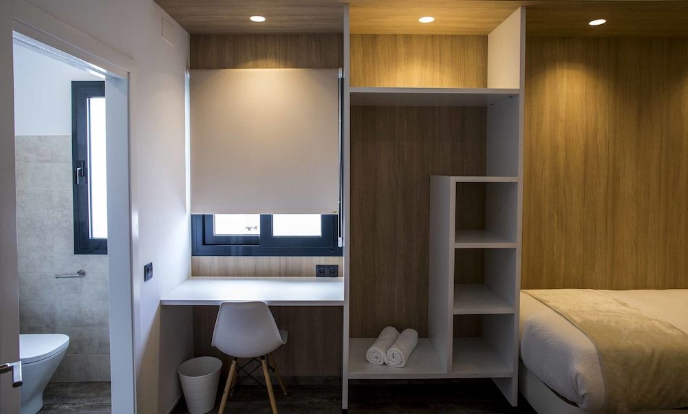 Hostal Sevilla Santa Justa Double Room, Private Bathroom 35