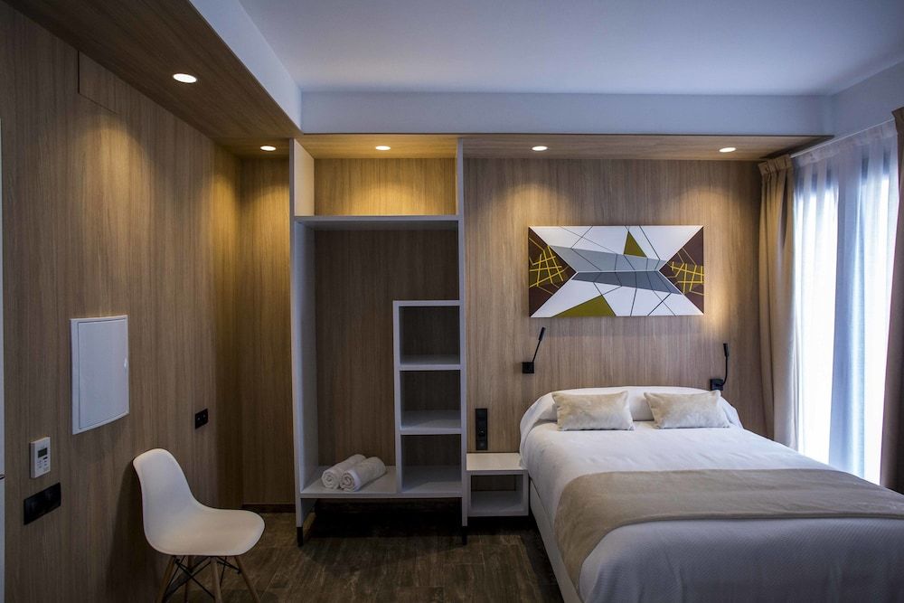 Hostal Sevilla Santa Justa Double Room, Private Bathroom 8