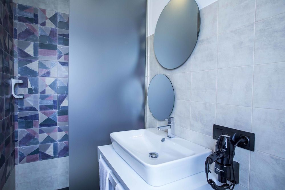 Hostal Sevilla Santa Justa Double Room, Private Bathroom 39