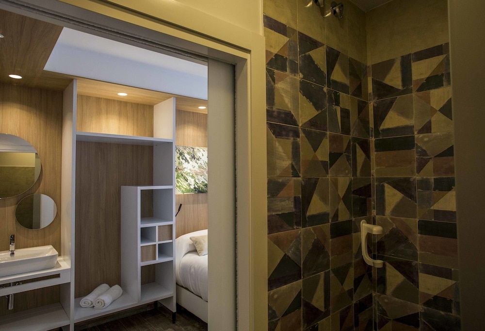 Hostal Sevilla Santa Justa Double Room, Private Bathroom 58