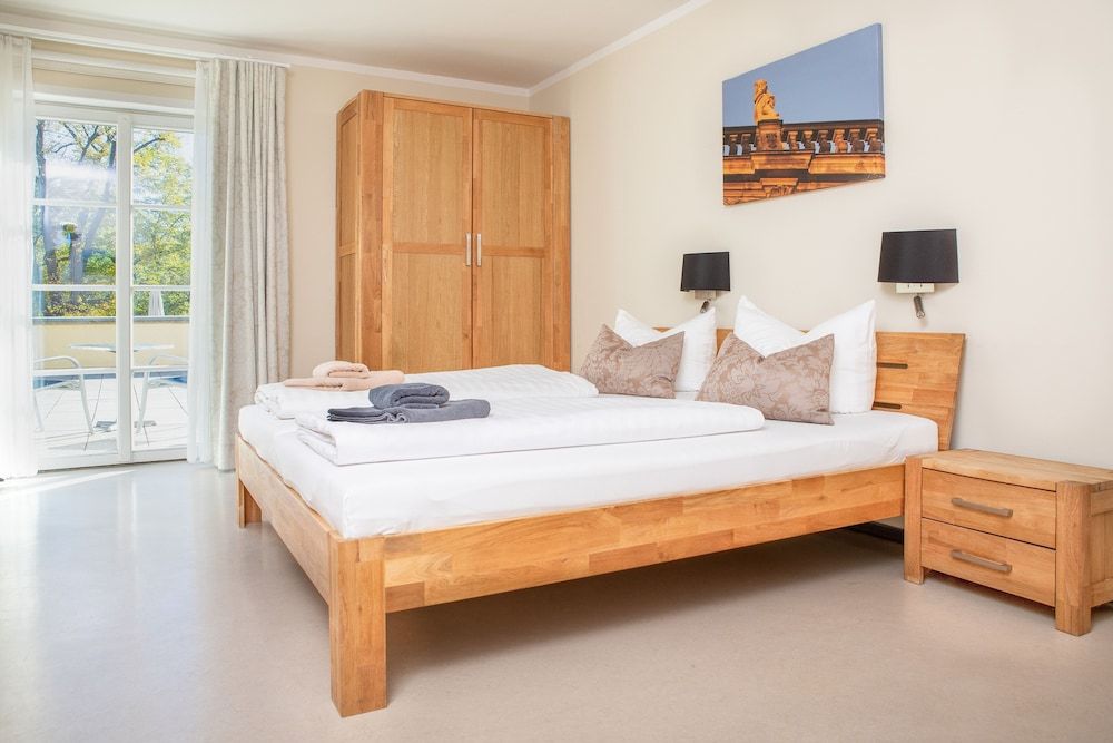 Hofgärtnerhaus Double Room, Non Smoking 8