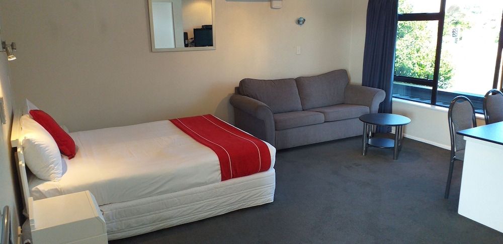 Shadzz Motel & Conference Centre Studio with Spa Bath 3