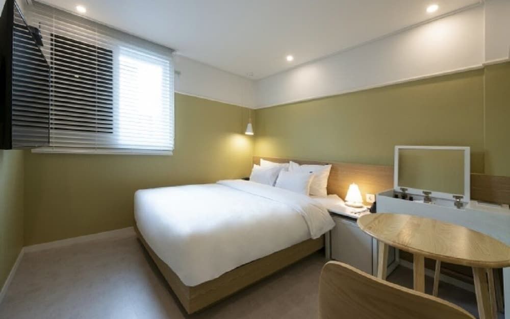 Hotel Yaja Gwangalli Deluxe Room 6