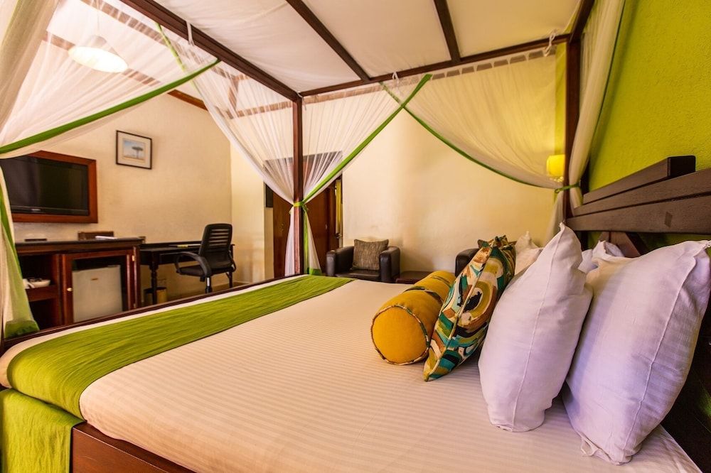 Muthu Lake Naivasha Country Club, Naivasha Deluxe Room 2