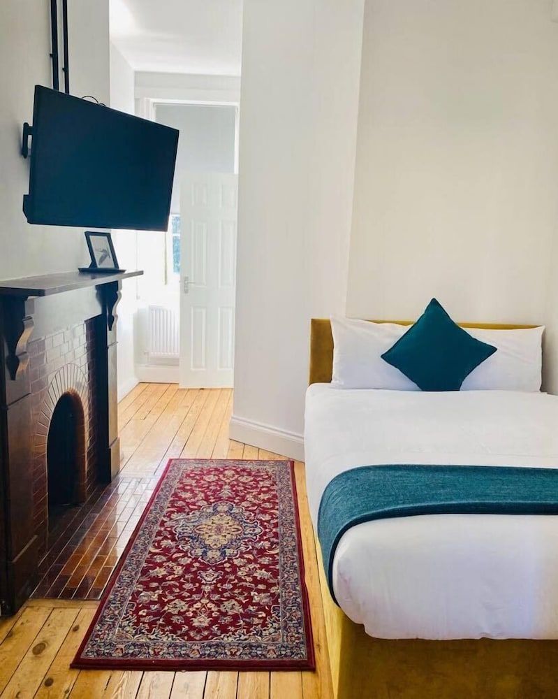 Endsleigh Park Double Room, 1 Double Bed 6