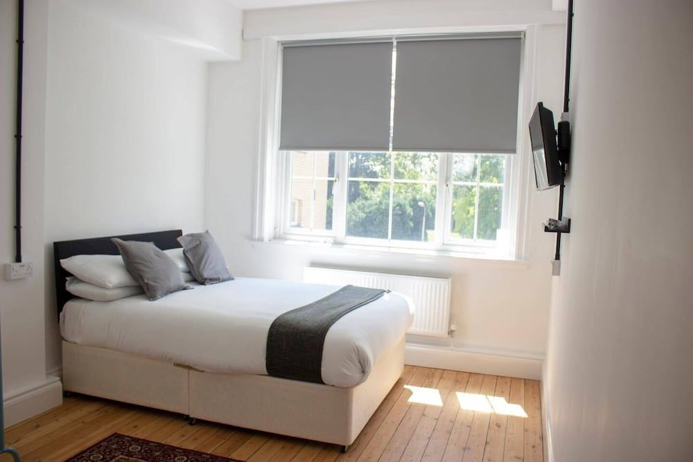 Endsleigh Park Double Room, 1 Double Bed