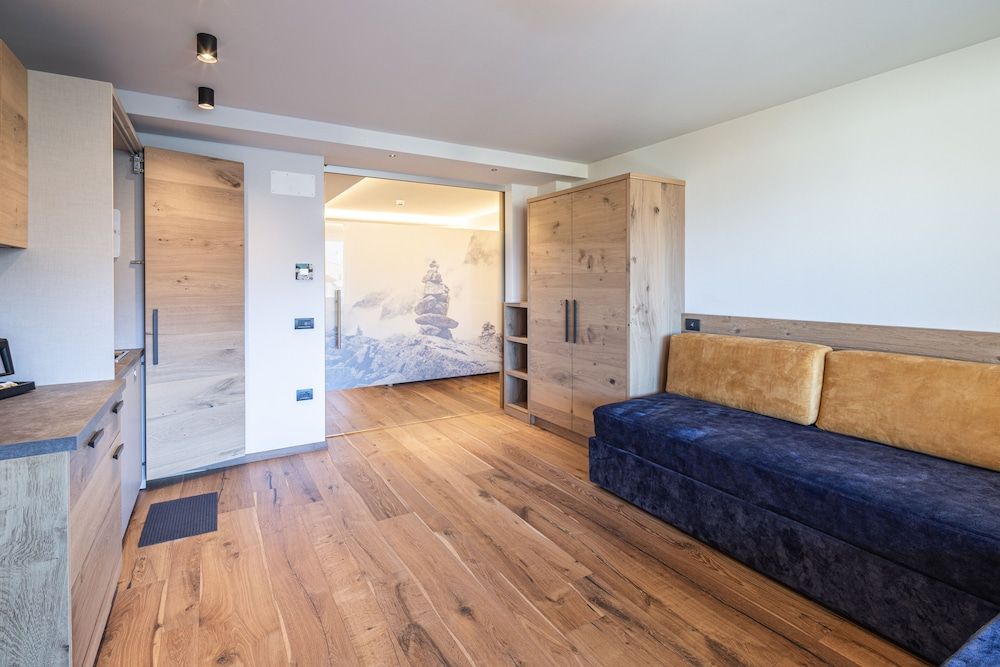 Living Suite