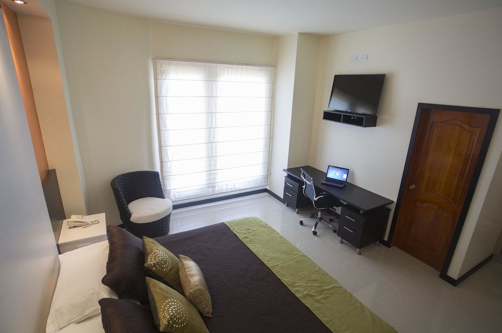 Hotel La Laguna Galapagos Room, 1 King Bed 10