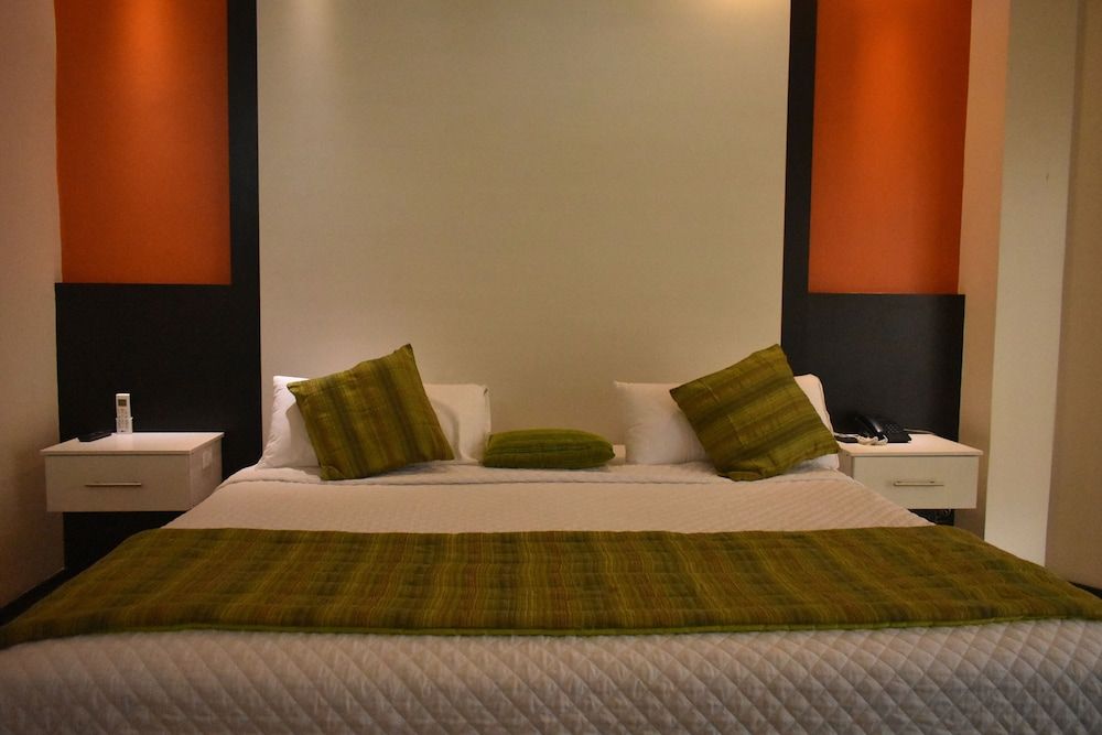 Hotel La Laguna Galapagos Superior Room, 1 King Bed, Lake View 7