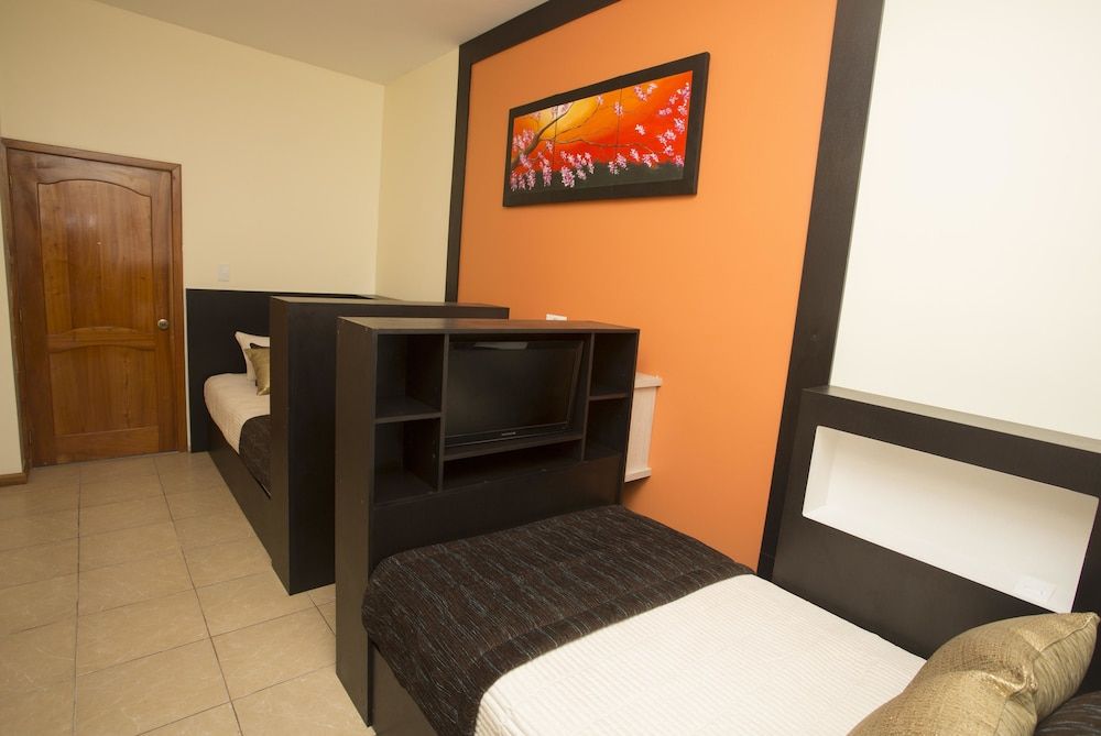 Hotel La Laguna Galapagos Economy Twin Room 4