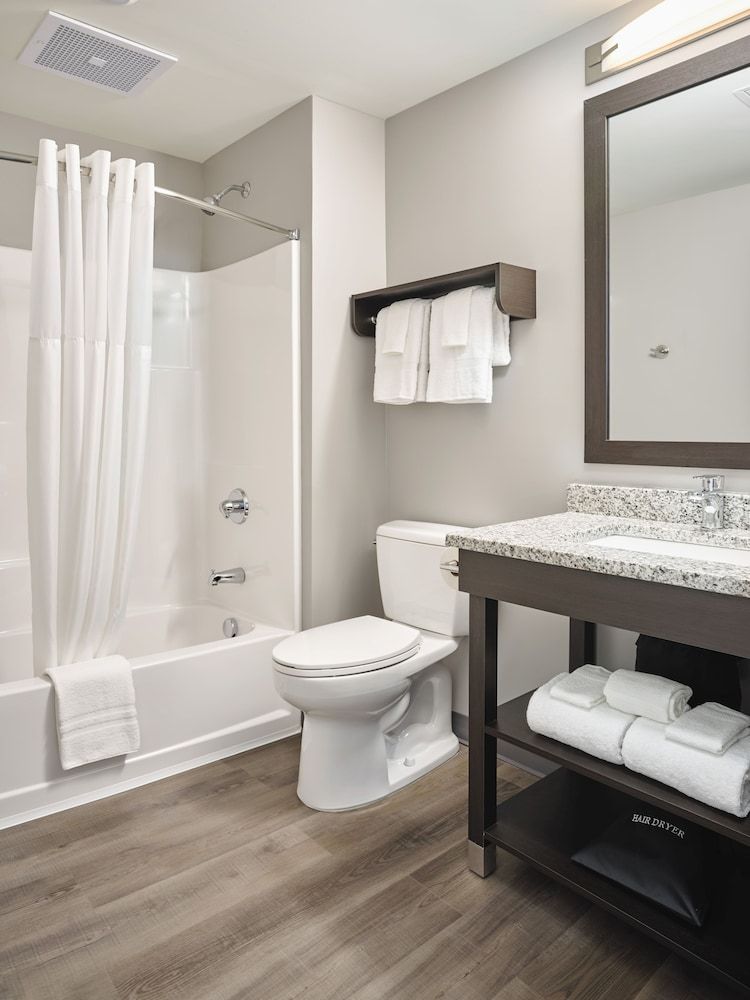Double Queen Suite