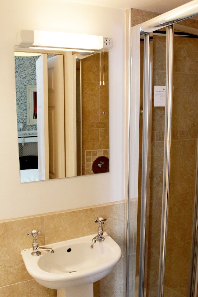 Hudsons Double Room, 1 King Bed 6