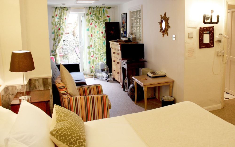 Hudsons Superior Suite, 1 Double Bed with Sofa bed 4