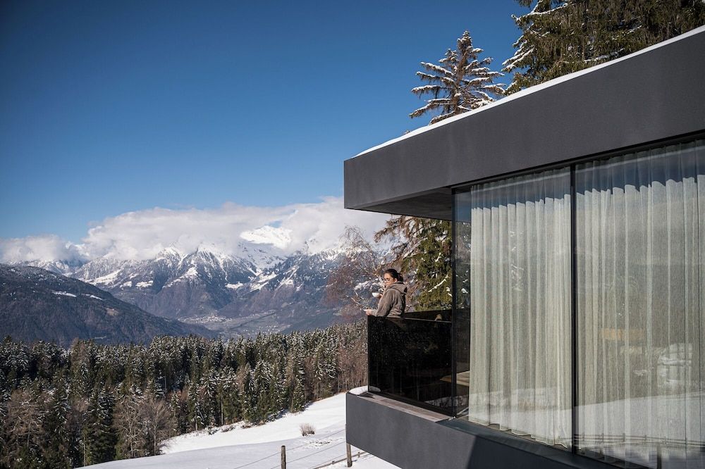 Chalet Mirabell Luxury Villa, Private Pool 2