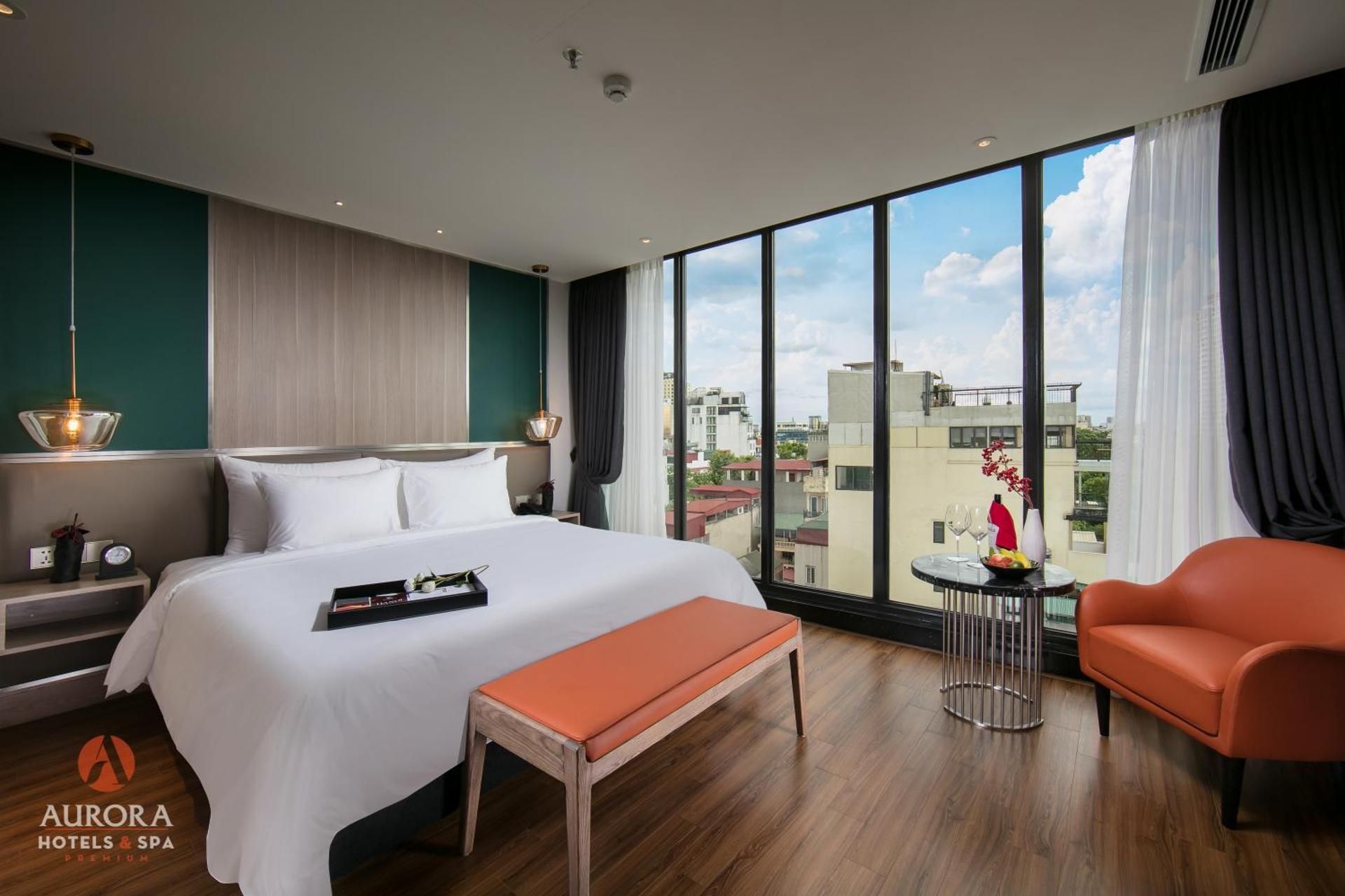 Suite with Lake View