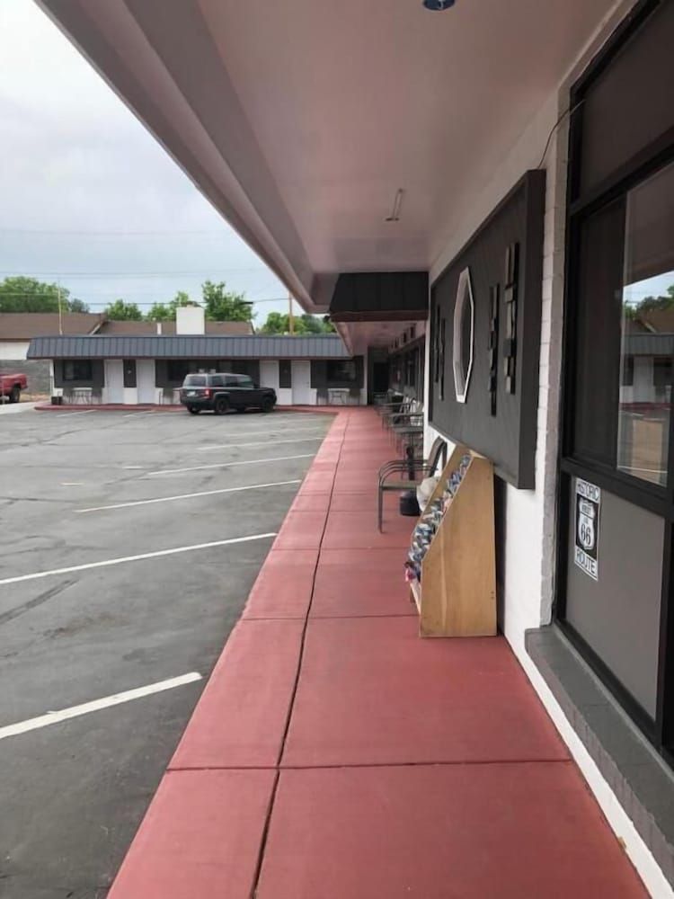 undefined Highlander Motel 10