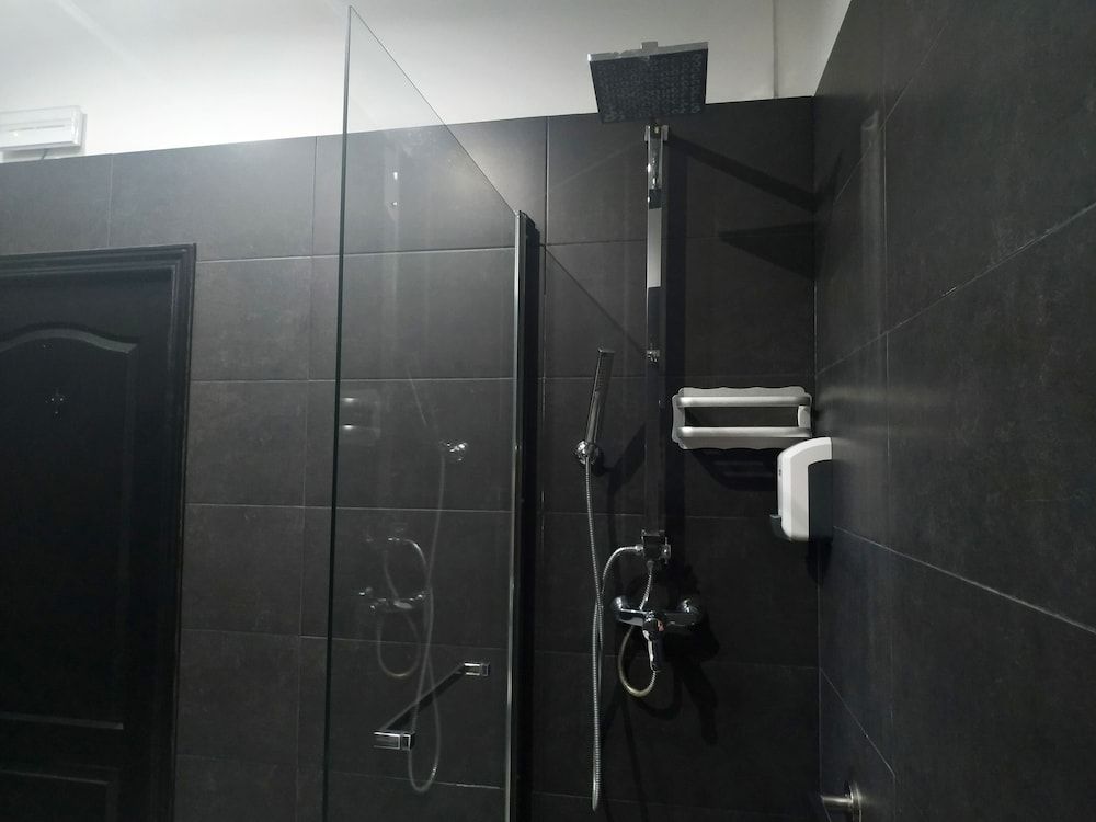 Flats Friends Plaza de la Reina Superior Double Room, 1 Queen Bed, City View 4