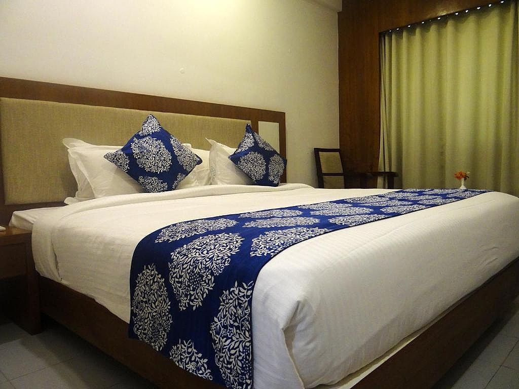 Gopika Regency Deluxe AC Room 3