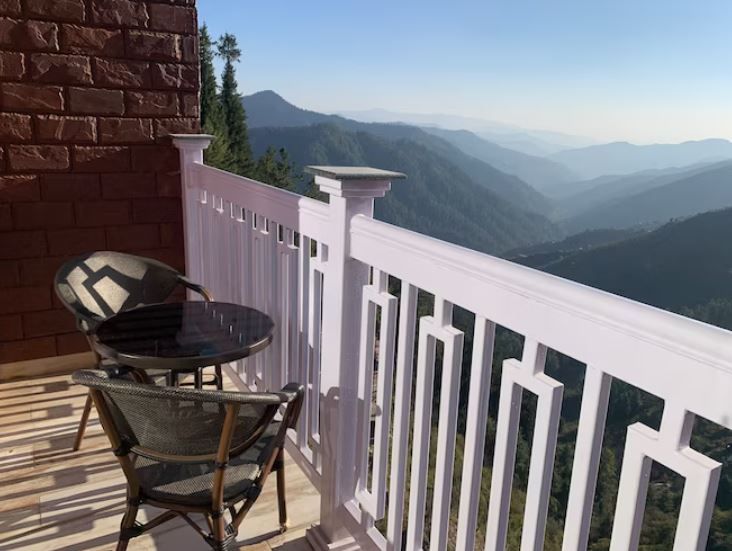 Piyush Residency - Narkanda Super Deluxe Room with Valley View And Private Balcony - Centrally Heated 3
