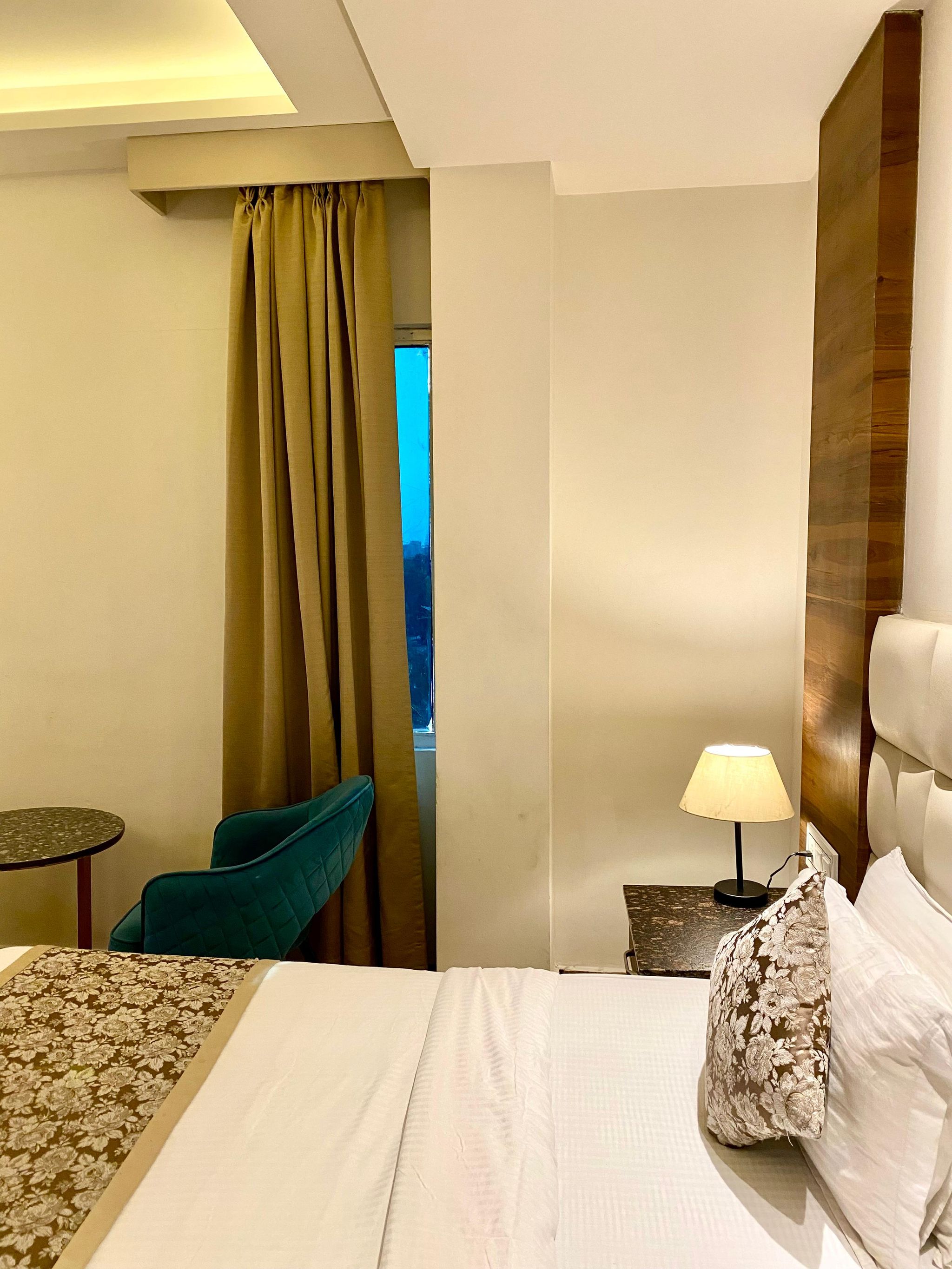 Hotel Prime Regalia PREMIUM ROOM (KING SIZE BED) with SMART LED TV 4