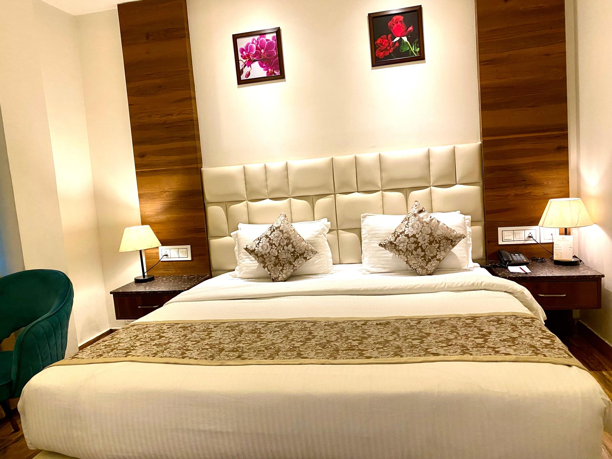 Hotel Prime Regalia PREMIUM ROOM (KING SIZE BED) with SMART LED TV 3