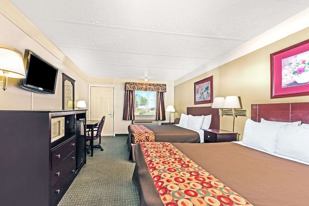 Room, 2 Queen Beds, Accessible, Non Smoking (Mobility)