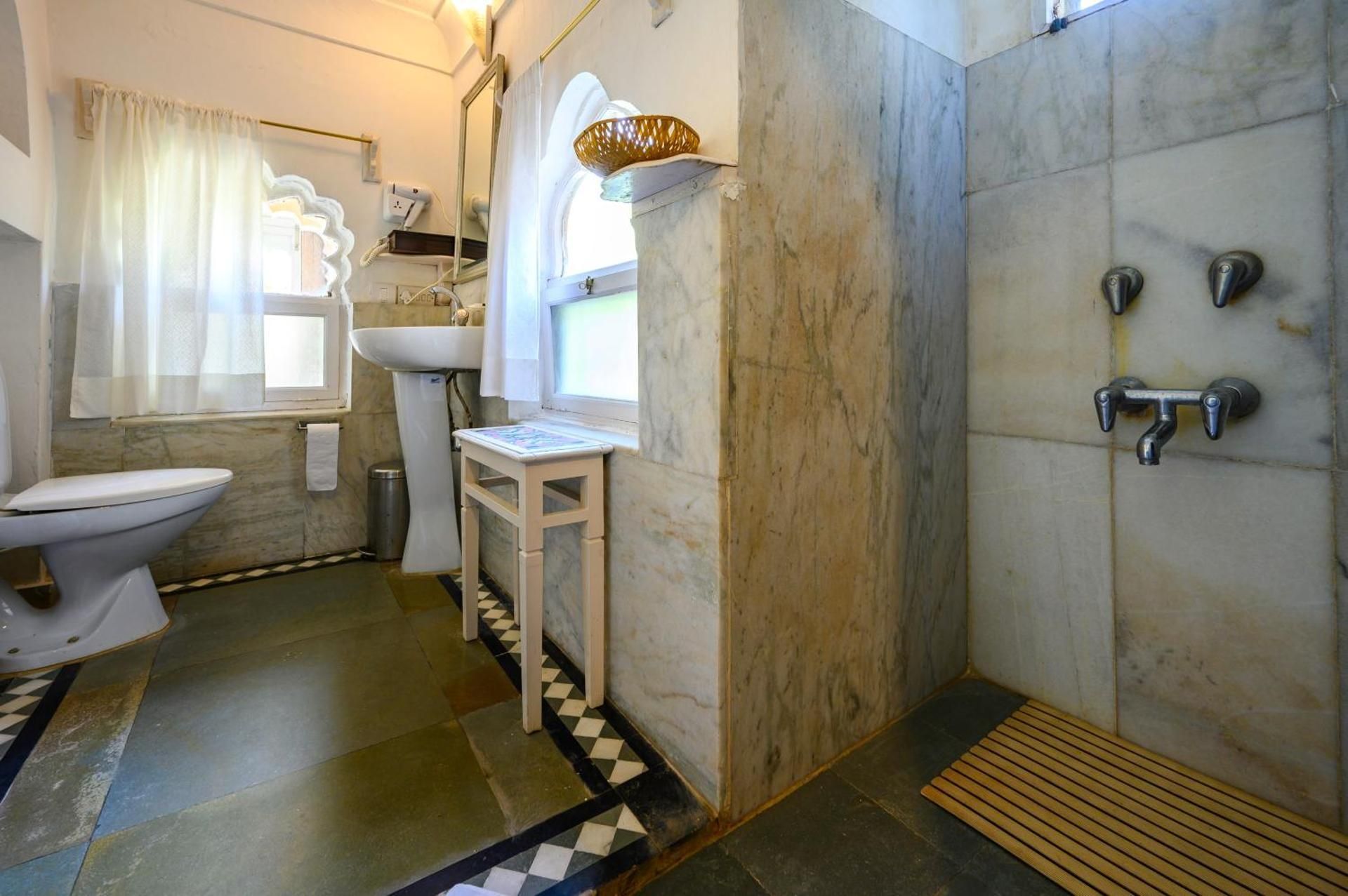 Heritage Comfort Room