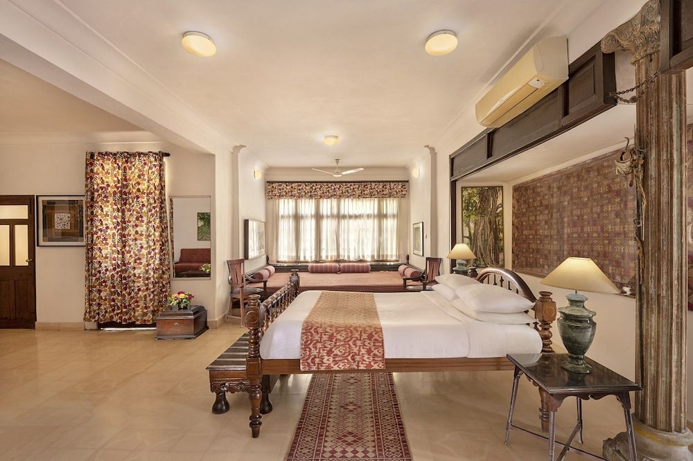 Neemrana Fort Palace Heritage Royal Room 3