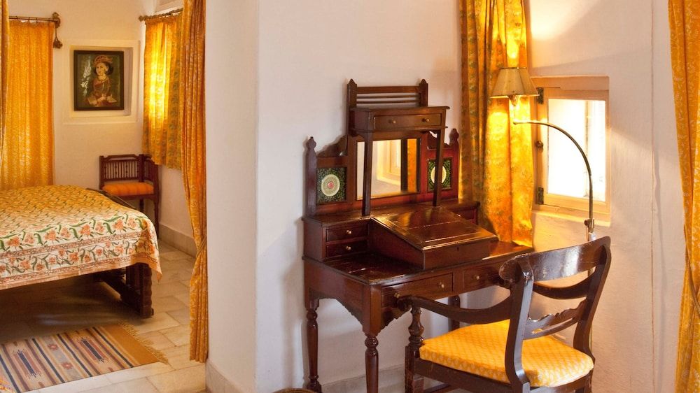 Neemrana Fort Palace Heritage Smart Room 10
