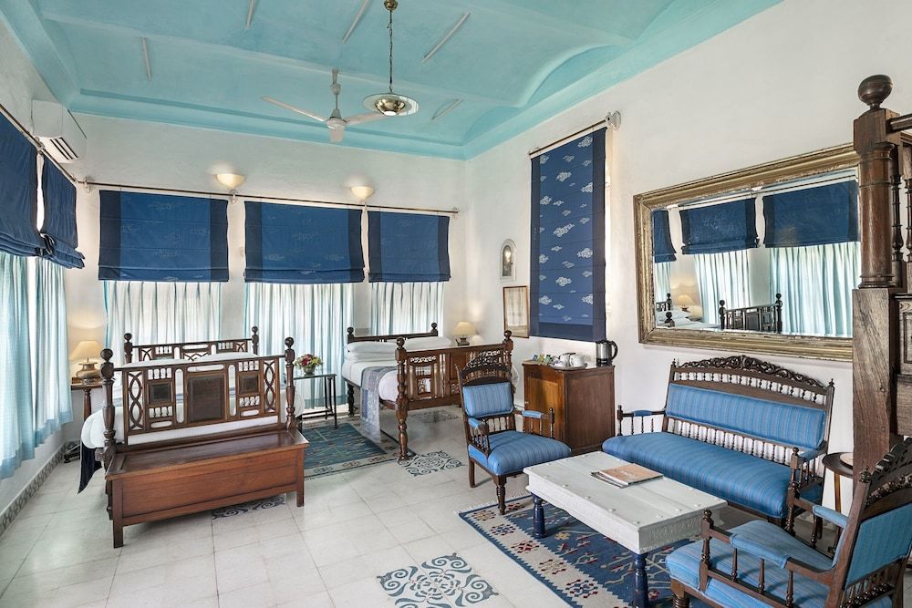 Neemrana Fort Palace Heritage Royal Room 8