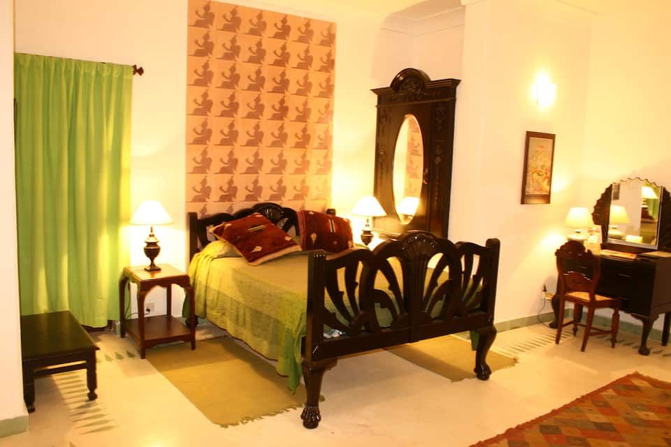 Neemrana Fort Palace Heritage Old World Room 4