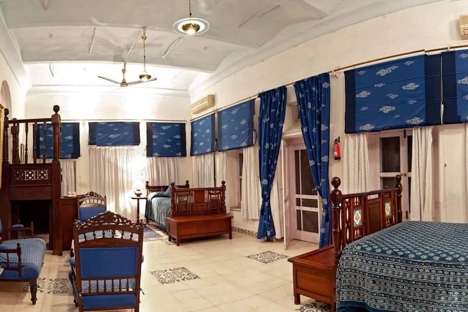 Neemrana Fort Palace Heritage Royal Room