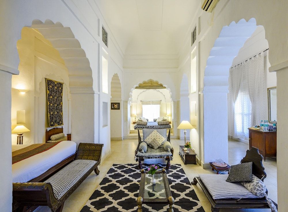 Neemrana Fort Palace Heritage Royal Room 2
