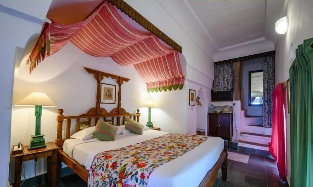 Heritage Romance Room